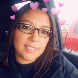 Meet your Posher, Claudia